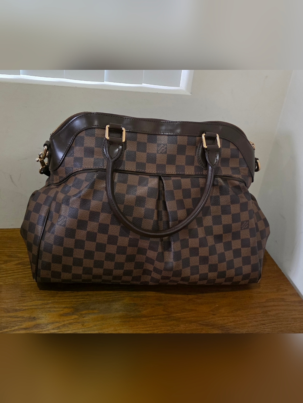Authentic Louis Vuitton Trevi PM in Damier Ebene . - Picture 6 of 16